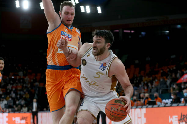 他的综合实 他的综合实